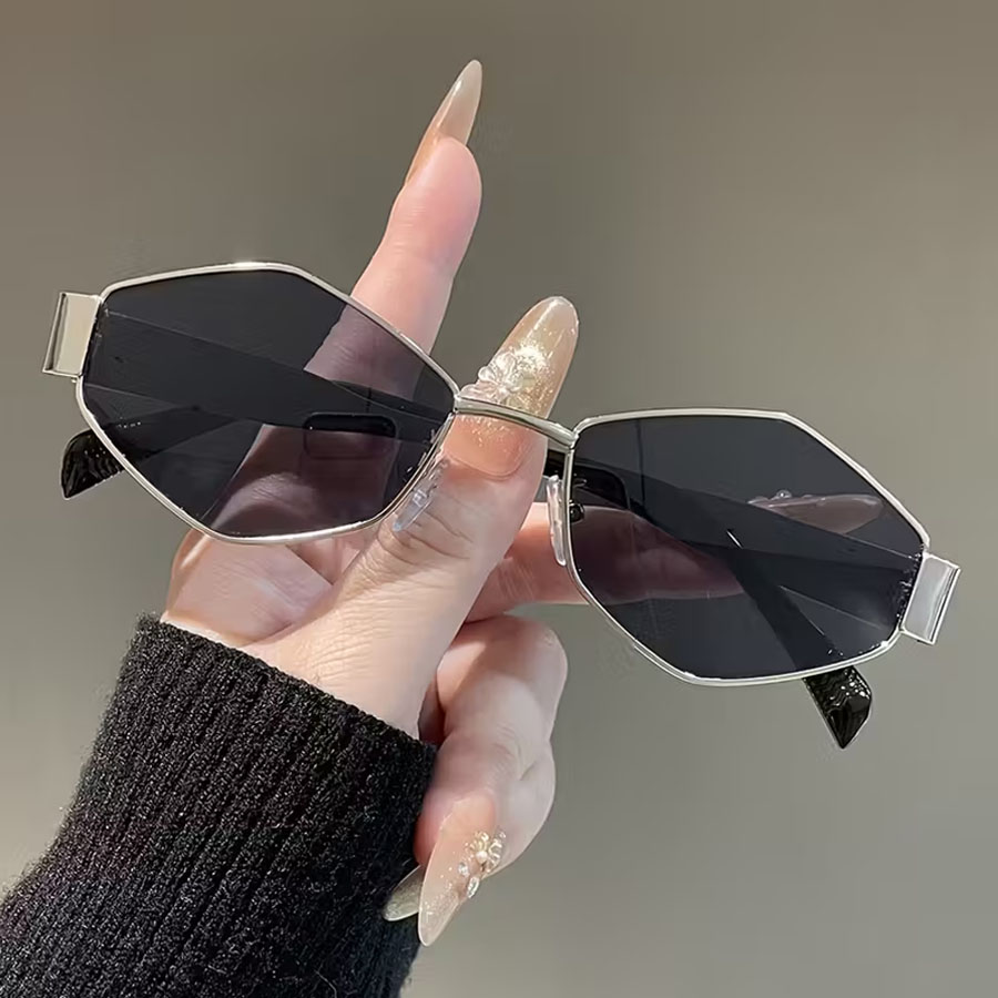 1 Pair of Irregular-Frame Tren - Street Fashion Pose ulasan dan harga