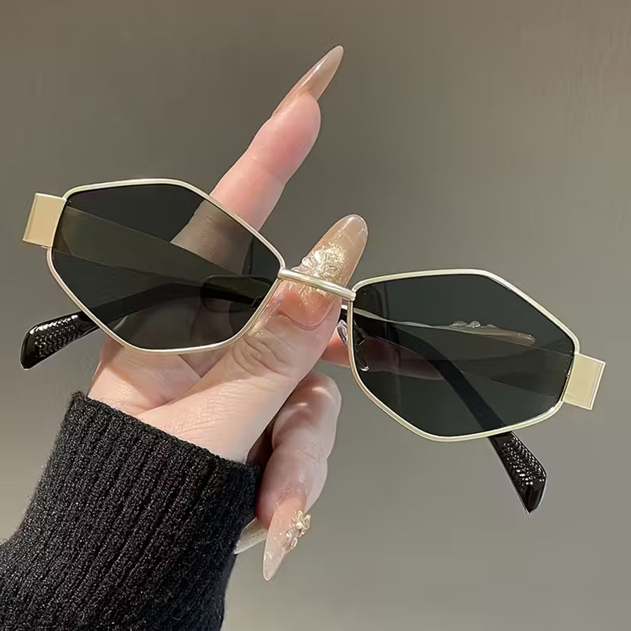1 Pair of Irregular-Frame Tren - Street Fashion Pose ulasan dan harga
